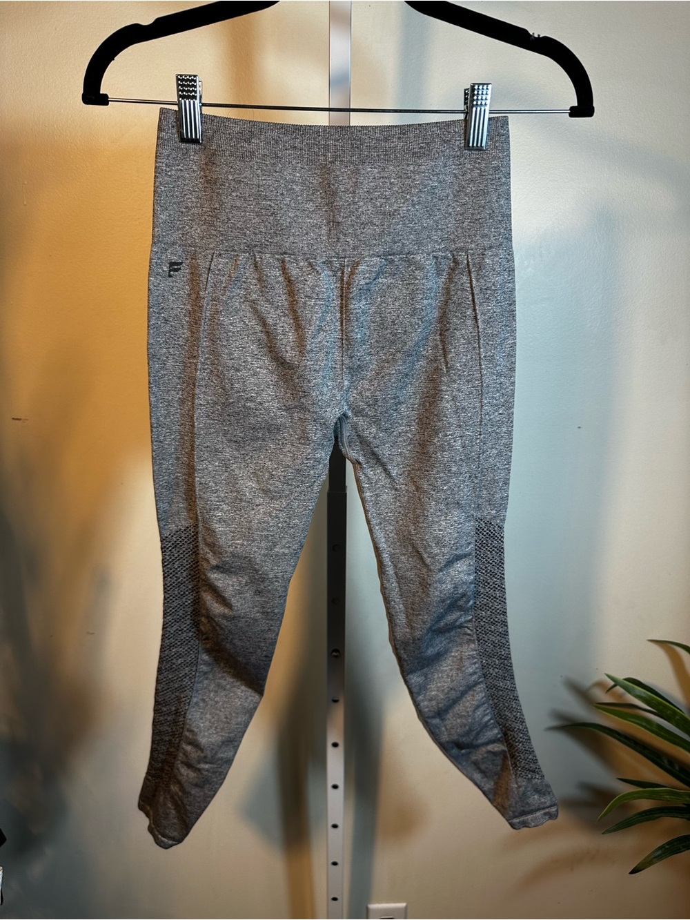 L35. Fabletics Gray Seamless Active Leggings